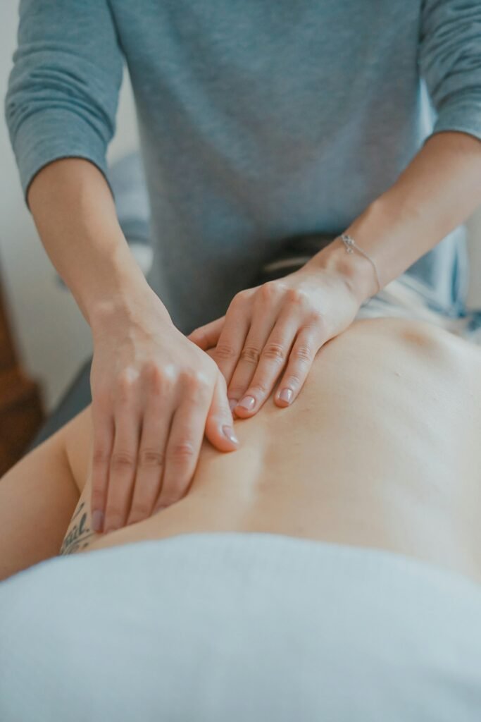Soin traditionnel de reboutement et massage du dos Maison Senseria